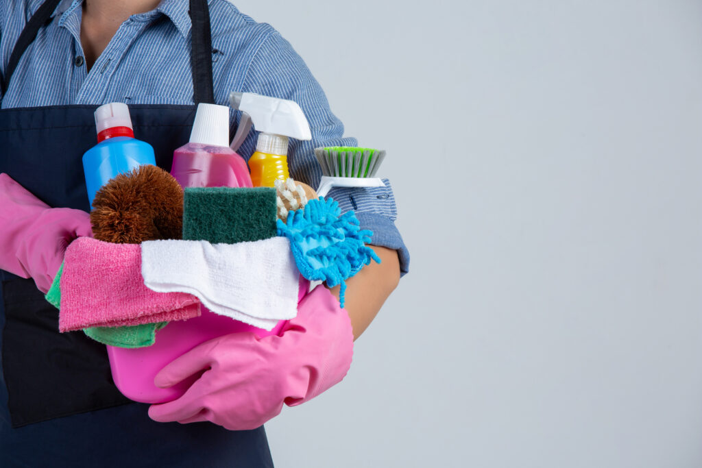 Los productos químicos están presentes en muchos aspectos de nuestra vida diaria, desde productos de limpieza hasta productos de cuidado personal.